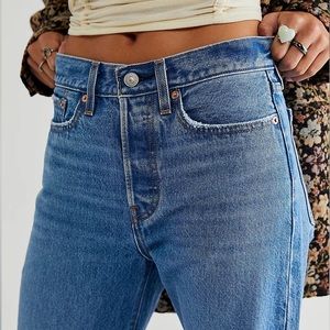 NWT - Levi’s Wedgie Straight 25”